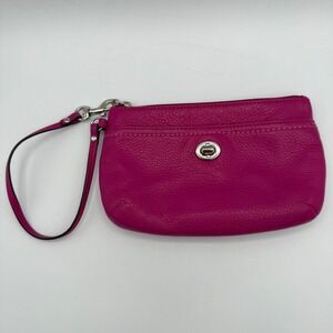 Coach Pink Pebbled Leather‎ Zip Wristlet Pouch Clutch Cosmetic Bag